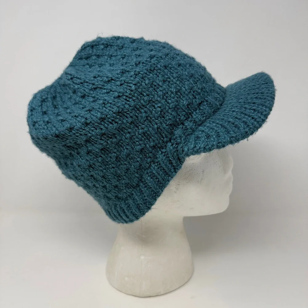 Mountain Hardwear Teal Blue Chunky Knit Visor Beanie Hat with Buttons Logo Large